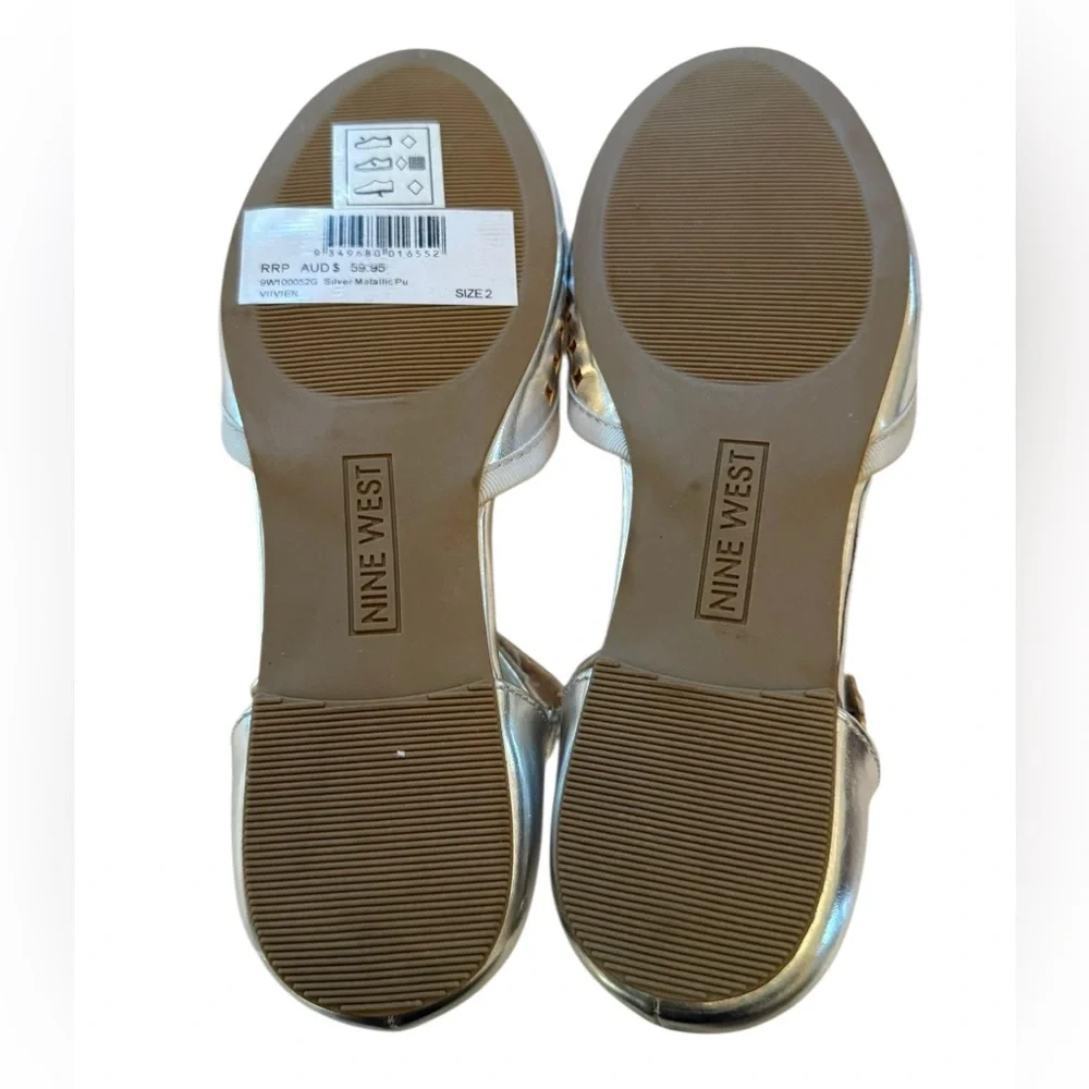 Nine West Vivien Metallic Silver Flats Size 2 M NWT - Picture 13 of 15